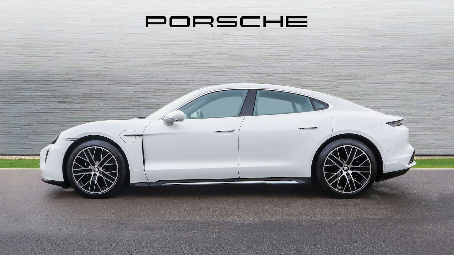Used Porsche Taycan 2020 for sale - 77134825: Photo 6