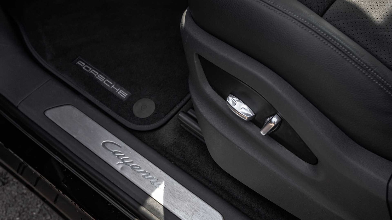 Used Porsche Cayenne 2018 for sale - 76564368: Photo 28