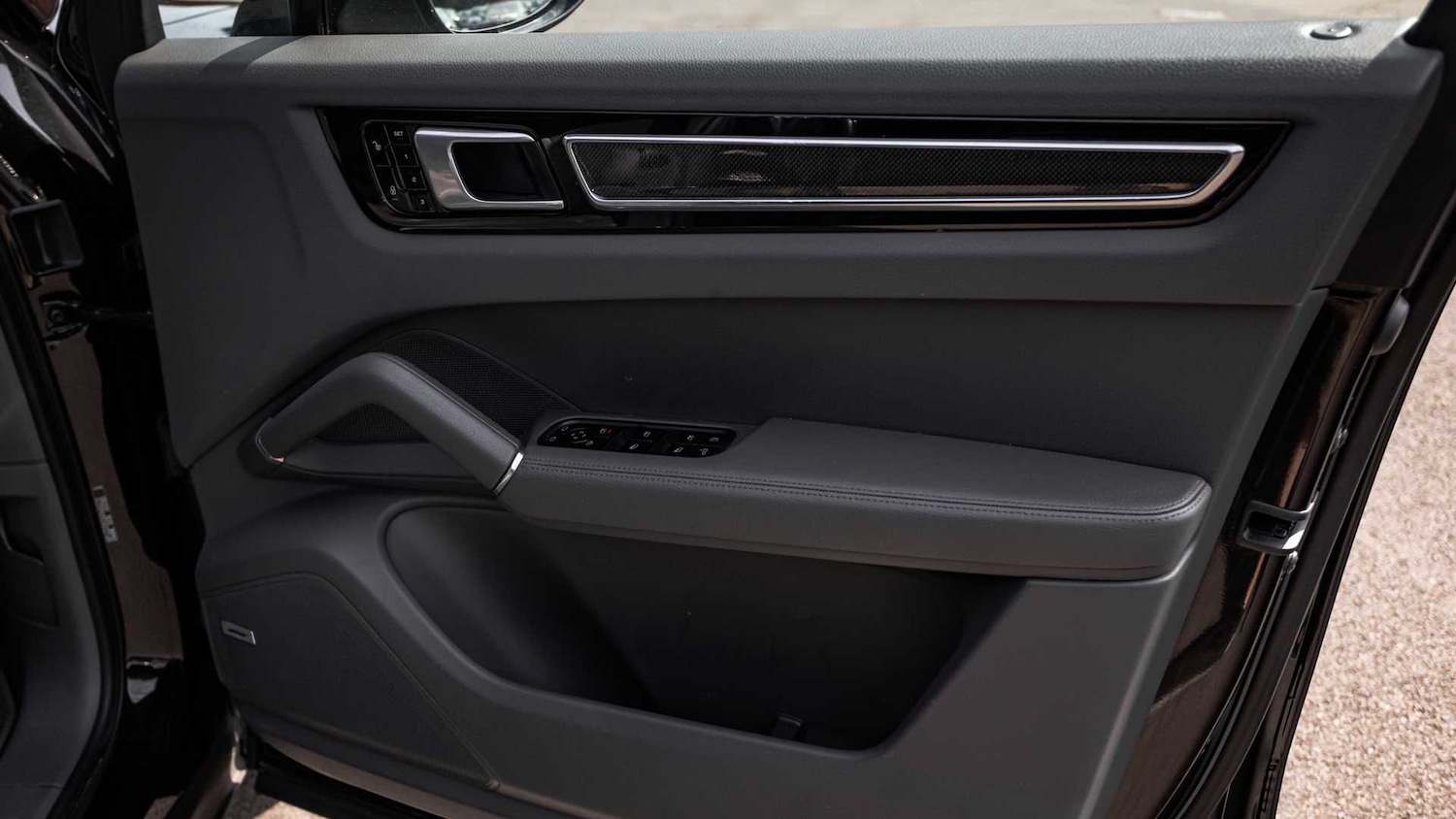 Used Porsche Cayenne 2018 for sale - 76564368: Photo 31