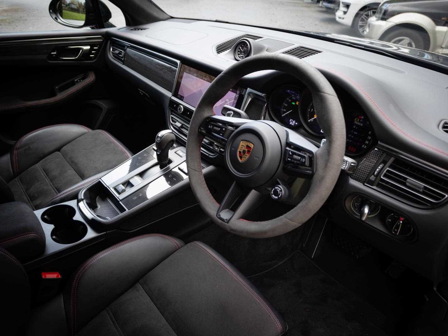 Used Porsche Macan 2023 for sale - 76125868: Photo 12