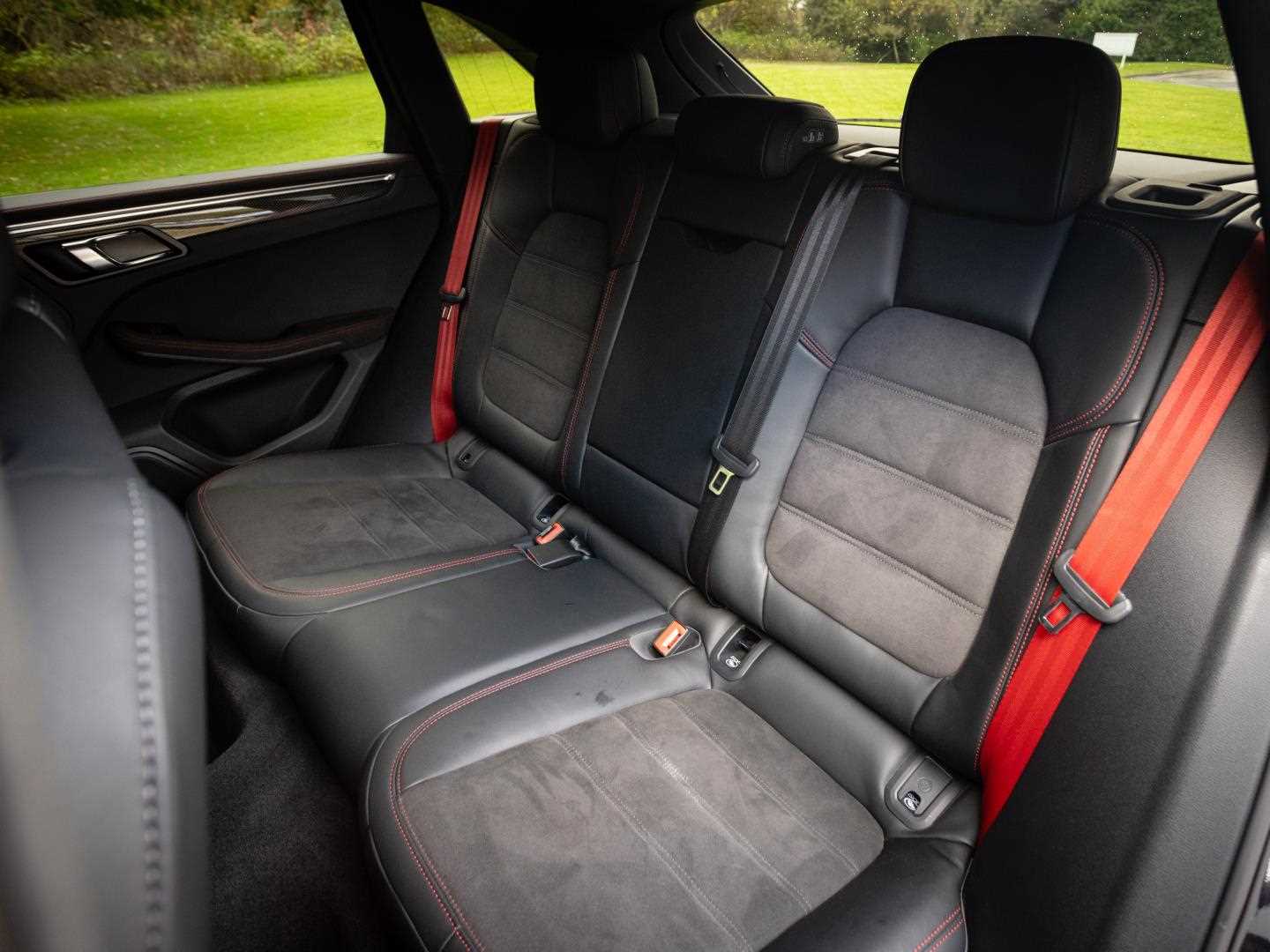 Used Porsche Macan 2023 for sale - 76125868: Photo 16