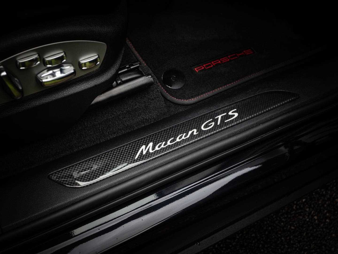 Used Porsche Macan 2023 for sale - 76125868: Photo 29