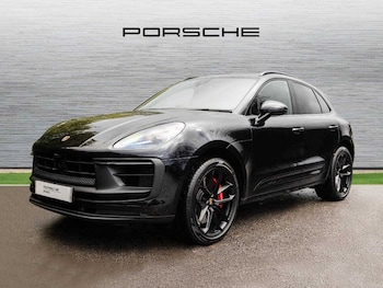 Used Porsche Macan 2023 for sale - 76125868: Photo 2