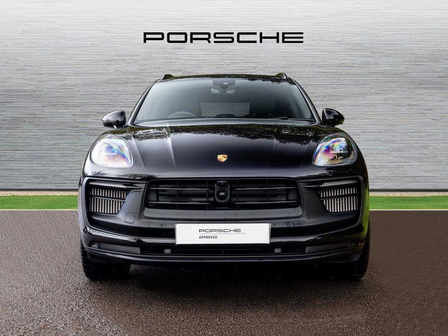 Used Porsche Macan 2023 for sale - 76125868: Photo 9
