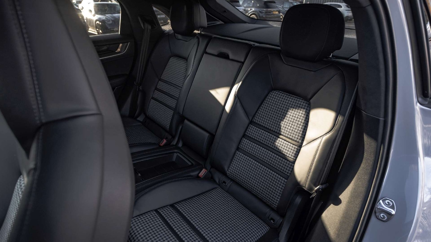 Used Porsche Cayenne 2024 for sale - 77233048: Photo 16