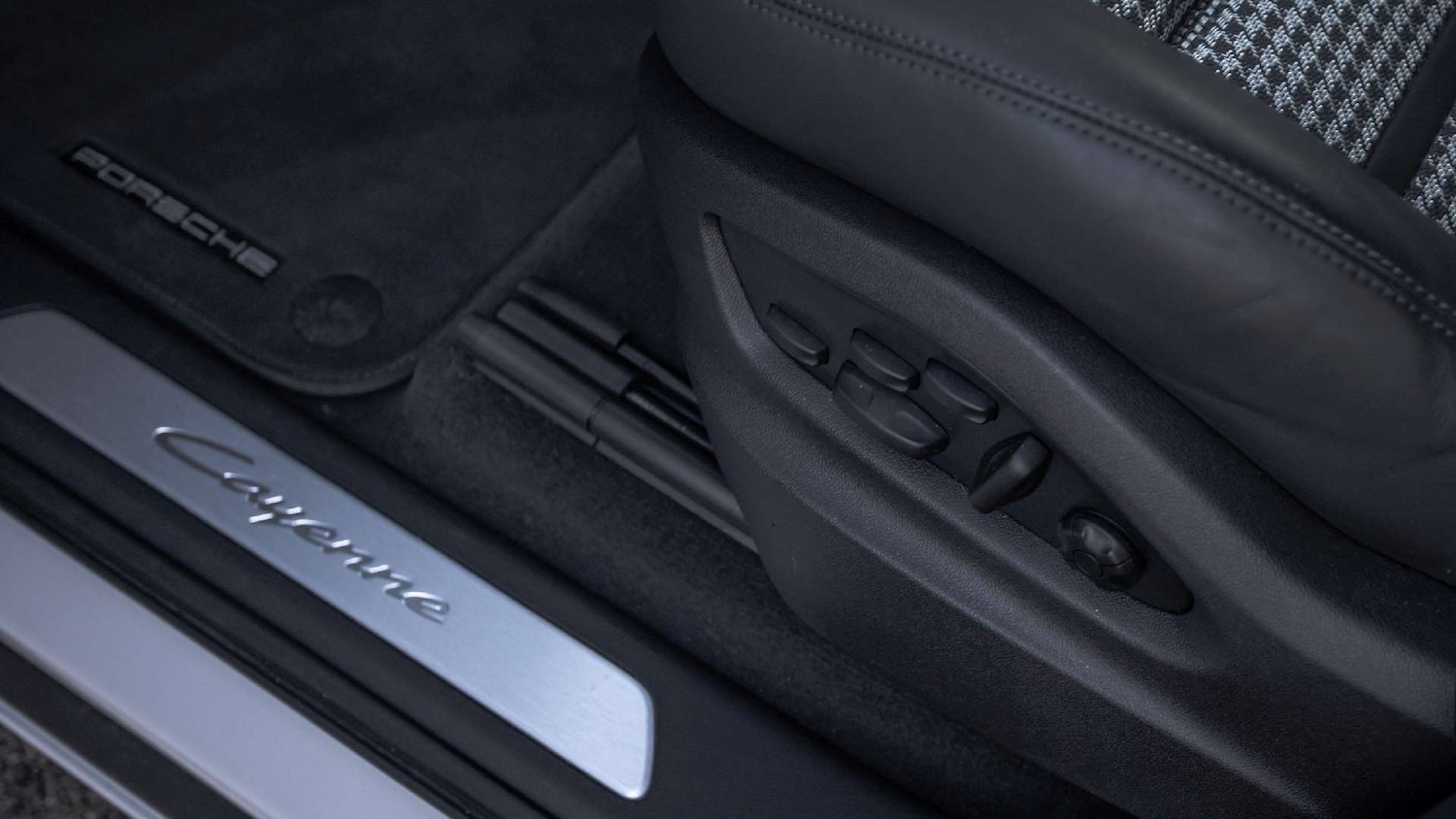 Used Porsche Cayenne 2024 for sale - 77233048: Photo 23