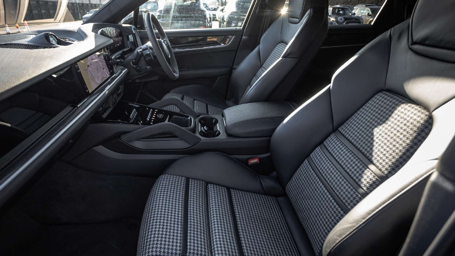 Used Porsche Cayenne 2024 for sale - 77233048: Photo 28