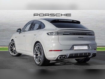 Used Porsche Cayenne 2024 for sale - 77233048: Photo