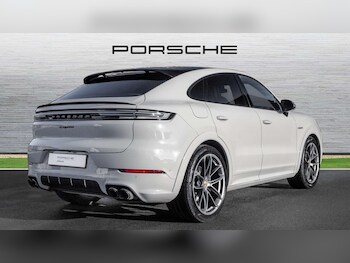 Used Porsche Cayenne 2024 for sale - 77233048: Photo
