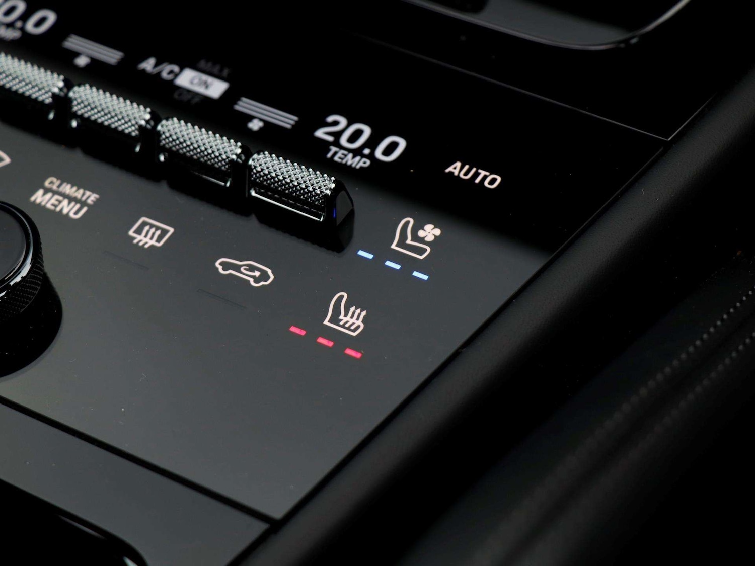 Used Porsche Cayenne 2025 for sale - 76401401: Photo 16