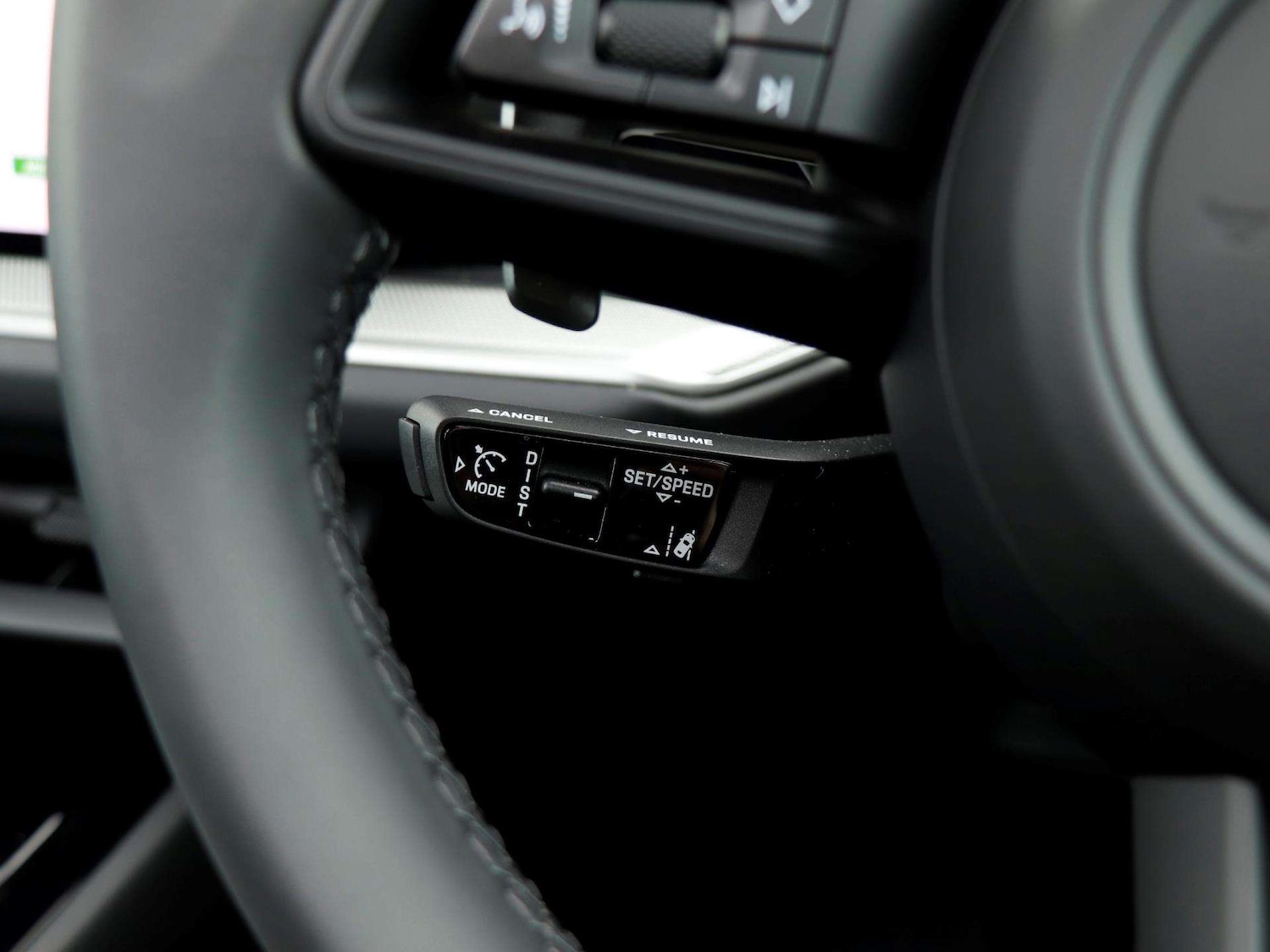 Used Porsche Cayenne 2025 for sale - 76401401: Photo 17