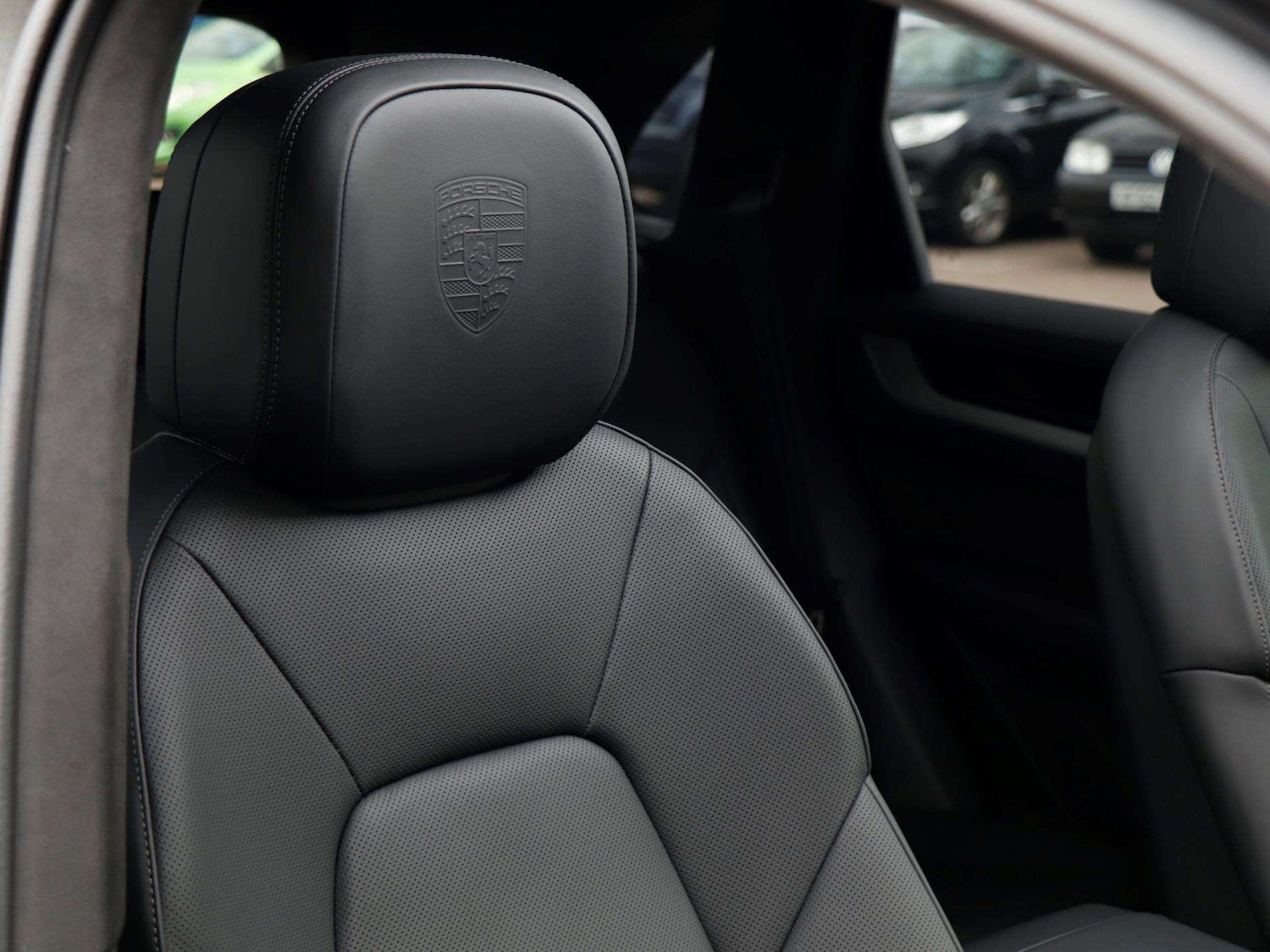 Used Porsche Cayenne 2025 for sale - 76401401: Photo 21