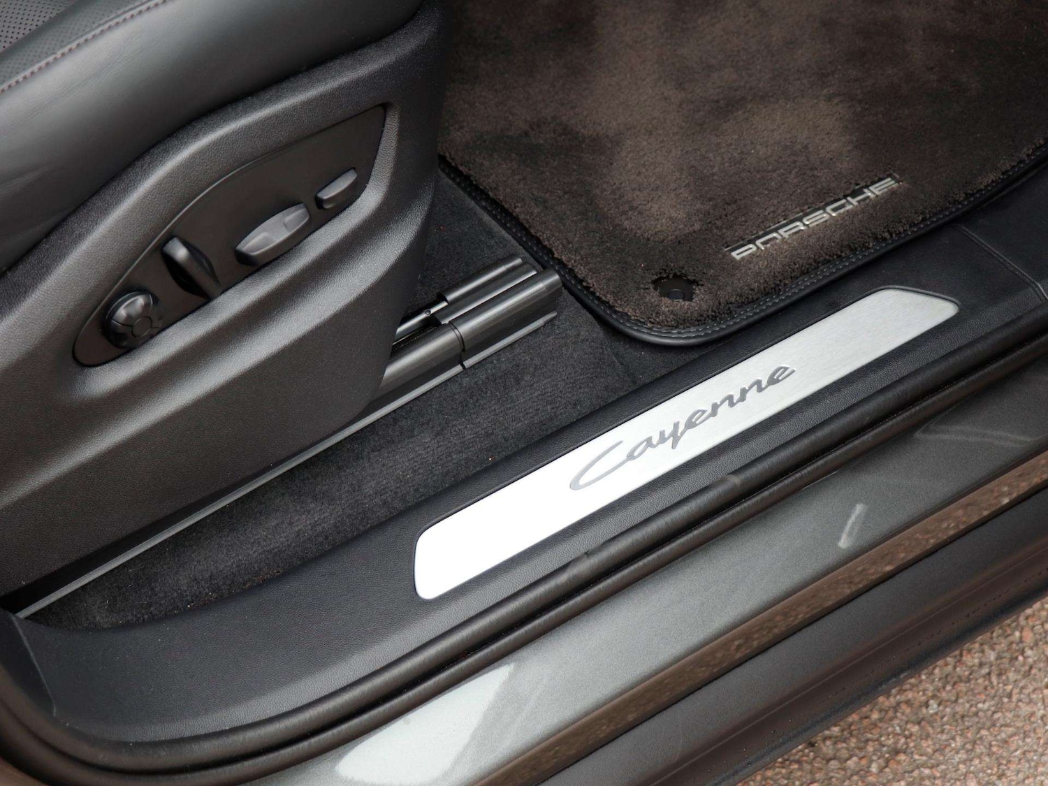 Used Porsche Cayenne 2025 for sale - 76401401: Photo 23