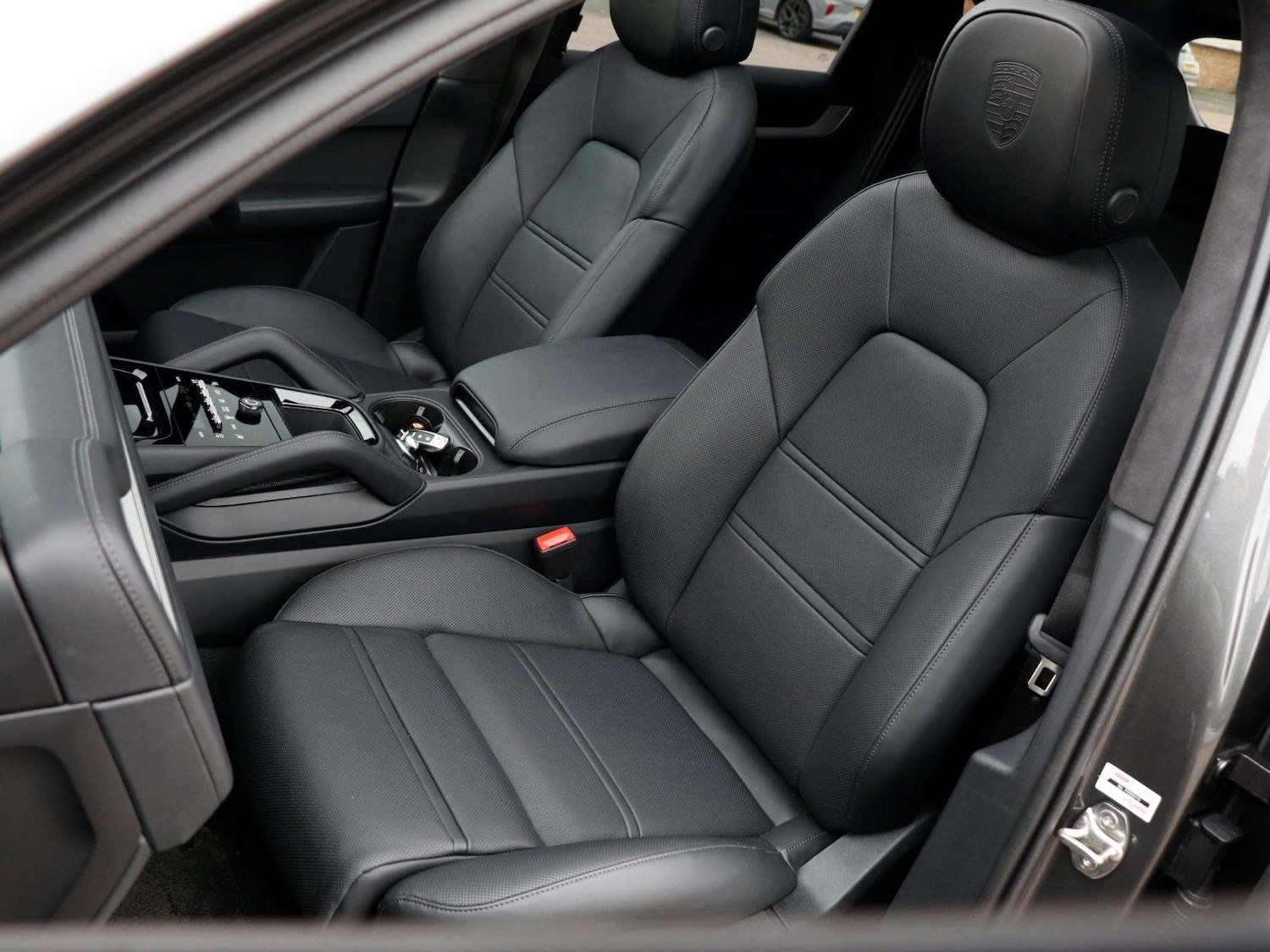 Used Porsche Cayenne 2025 for sale - 76401401: Photo 26