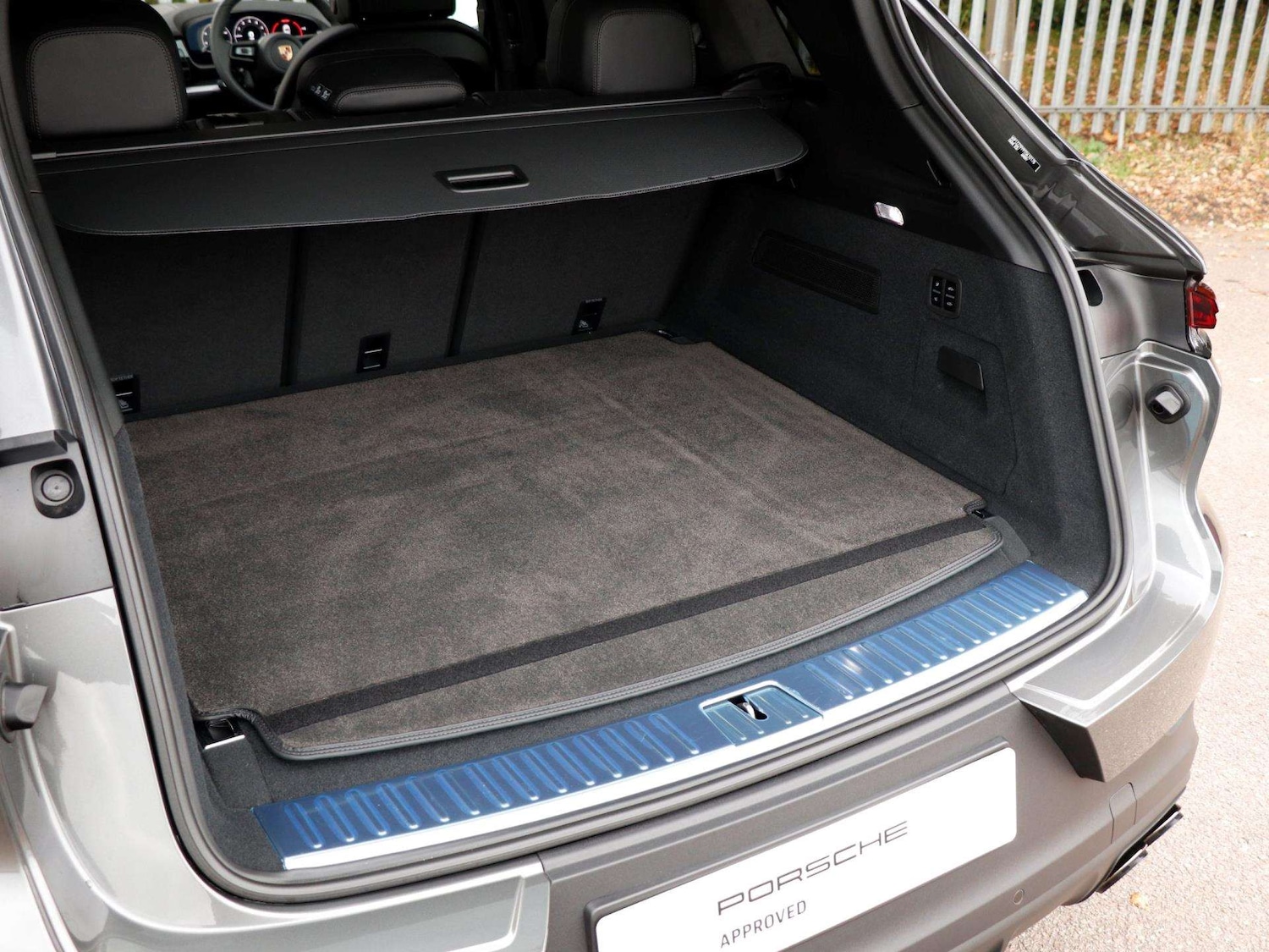 Used Porsche Cayenne 2025 for sale - 76401401: Photo 29