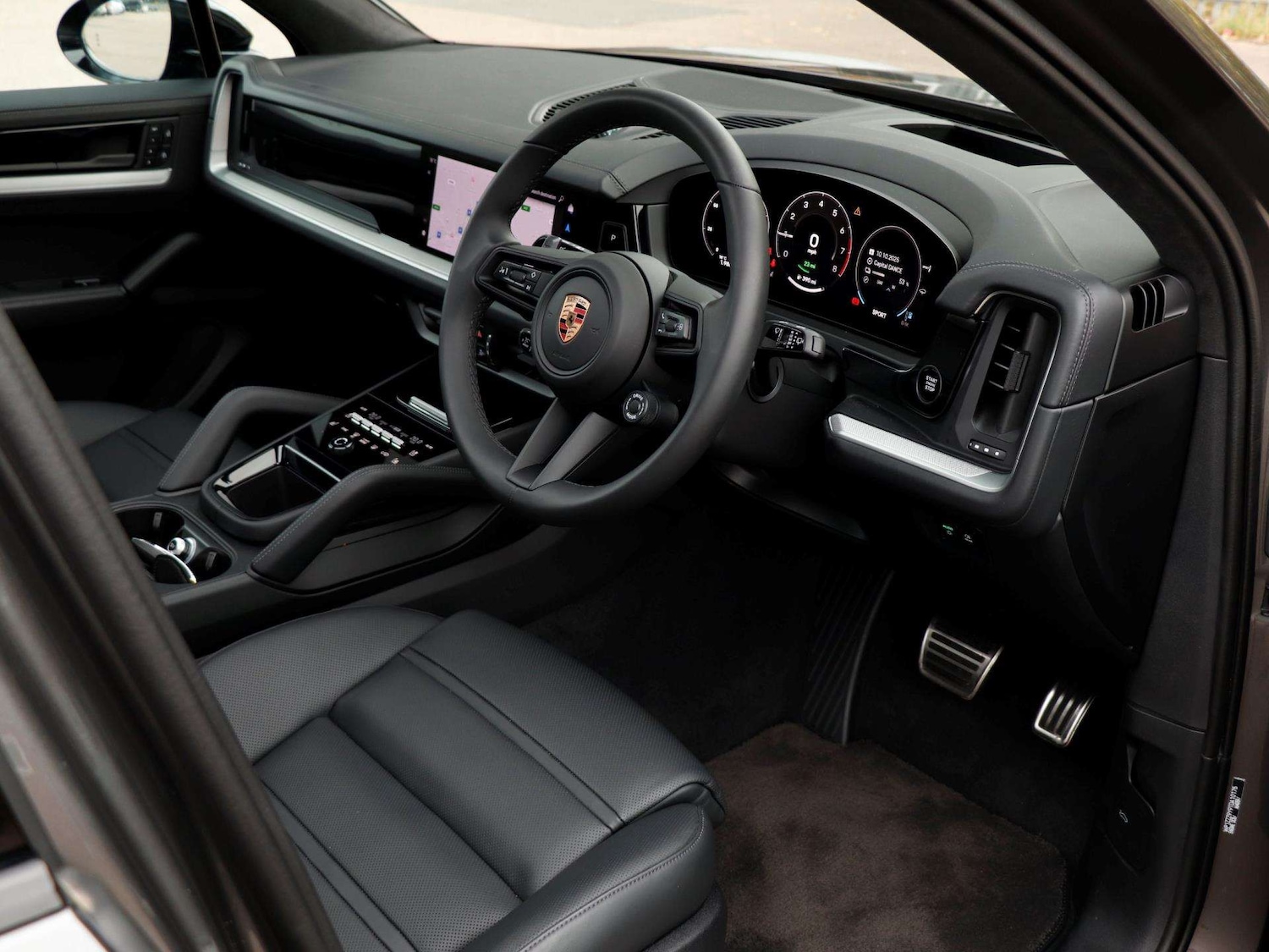 Used Porsche Cayenne 2025 for sale - 76401401: Photo 9