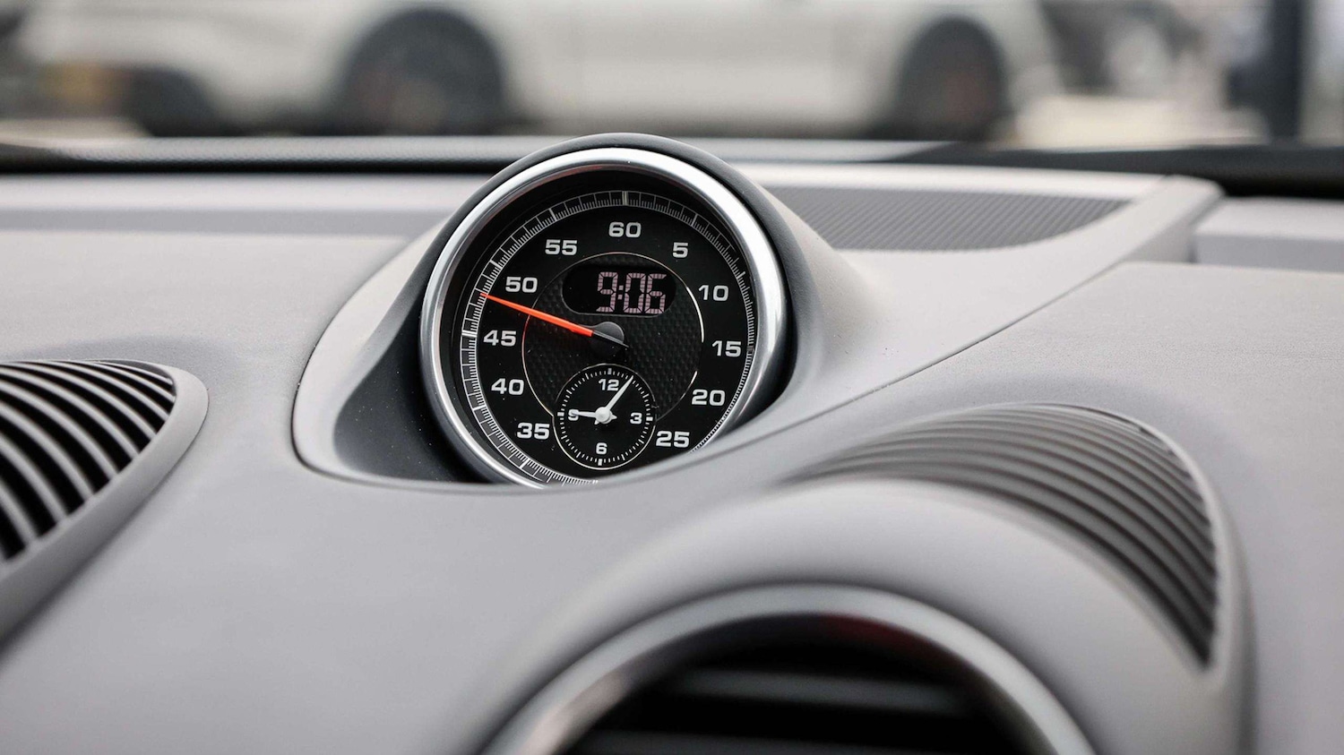 Used Porsche Cayman 2024 for sale - 77158435: Photo 12