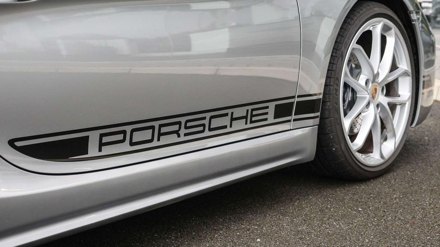 Used Porsche Cayman 2024 for sale - 77158435: Photo 9