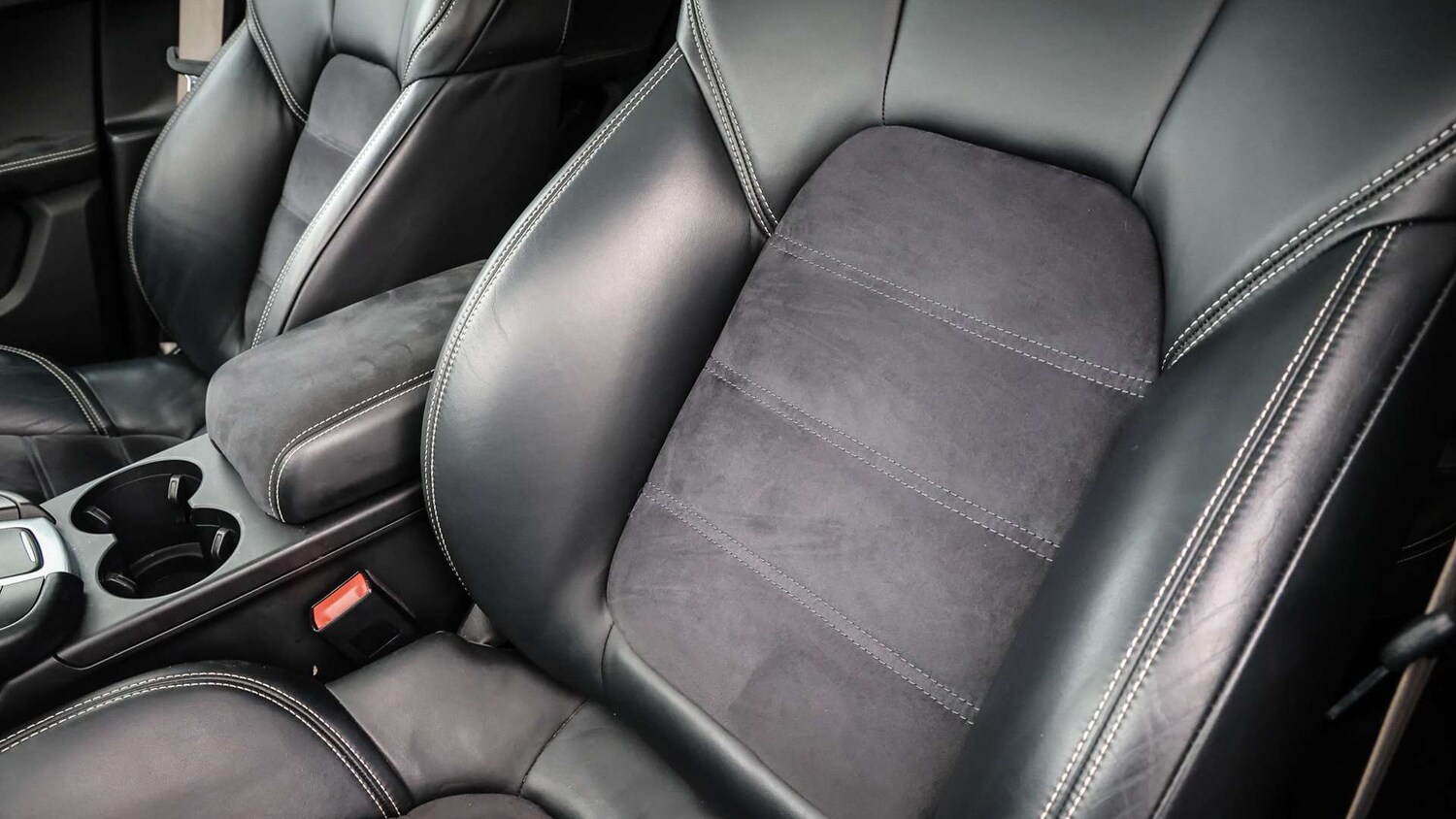 Used Porsche Macan 2020 for sale - 78161373: Photo 15