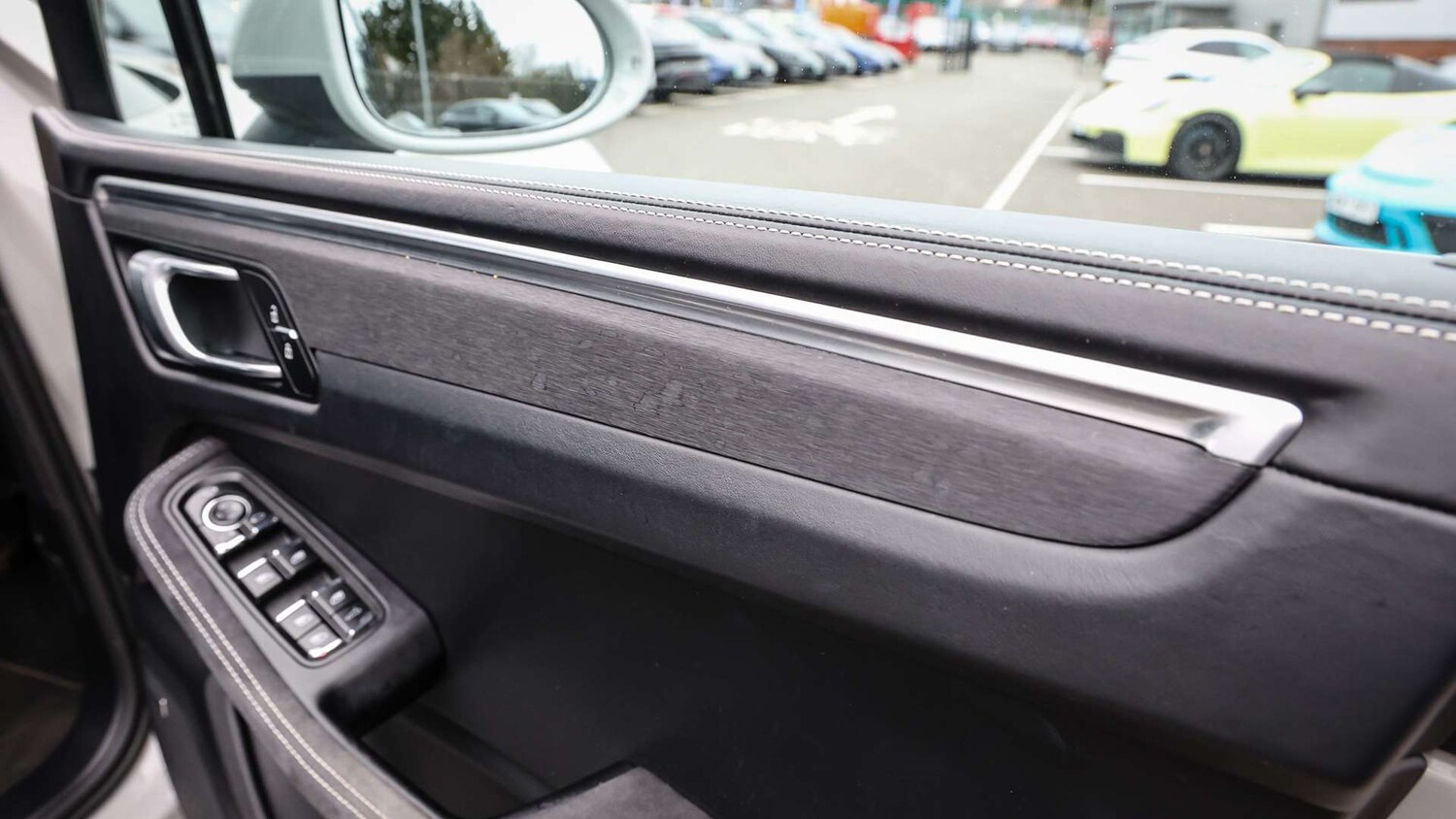 Used Porsche Macan 2020 for sale - 78161373: Photo 27