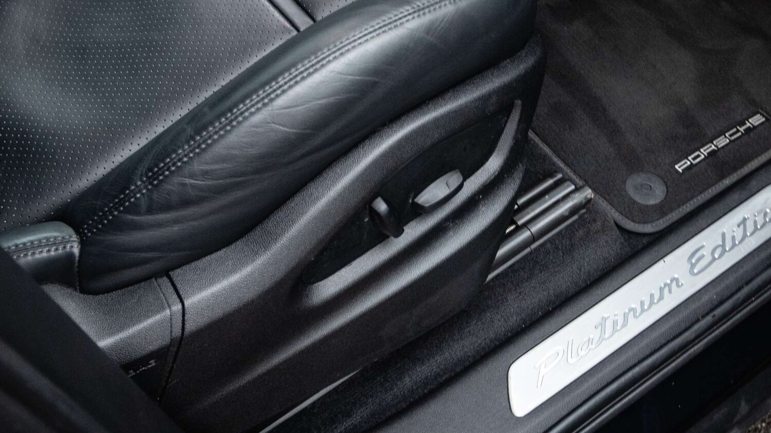 Used Porsche Cayenne 2022 for sale - 77233099: Photo 35