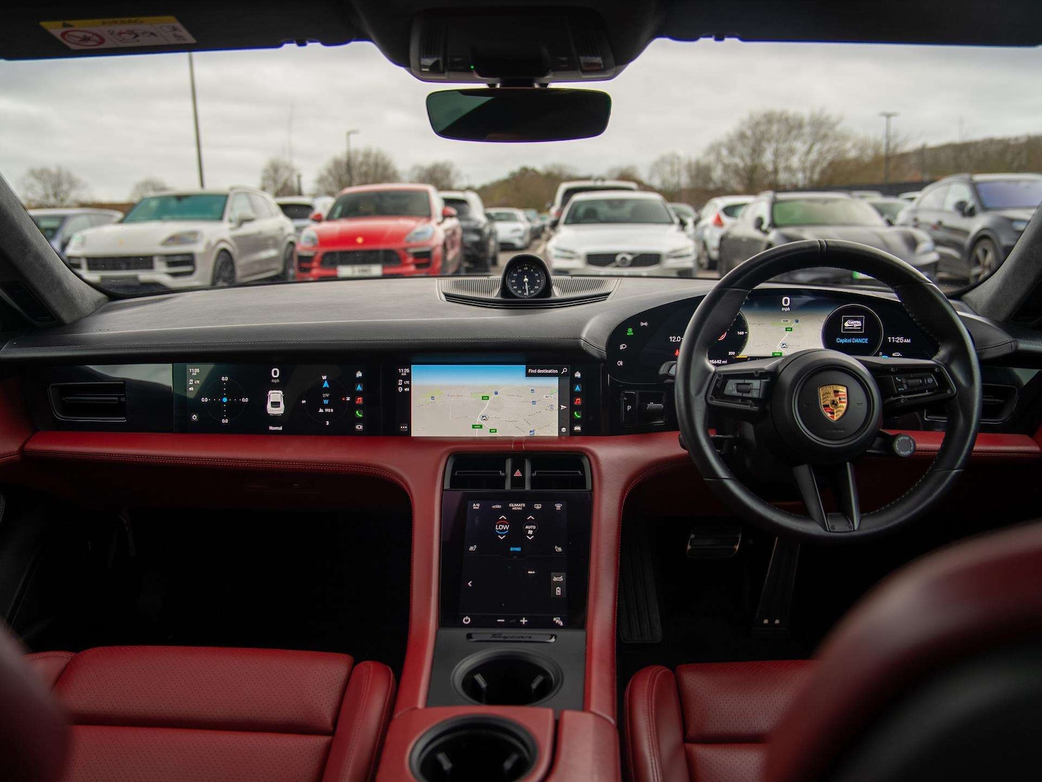 Used Porsche Taycan 2022 for sale - 77913697: Photo 2