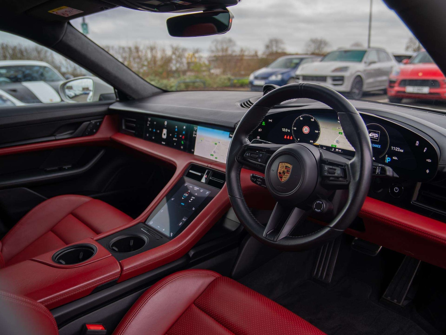 Used Porsche Taycan 2022 for sale - 77913697: Photo 8