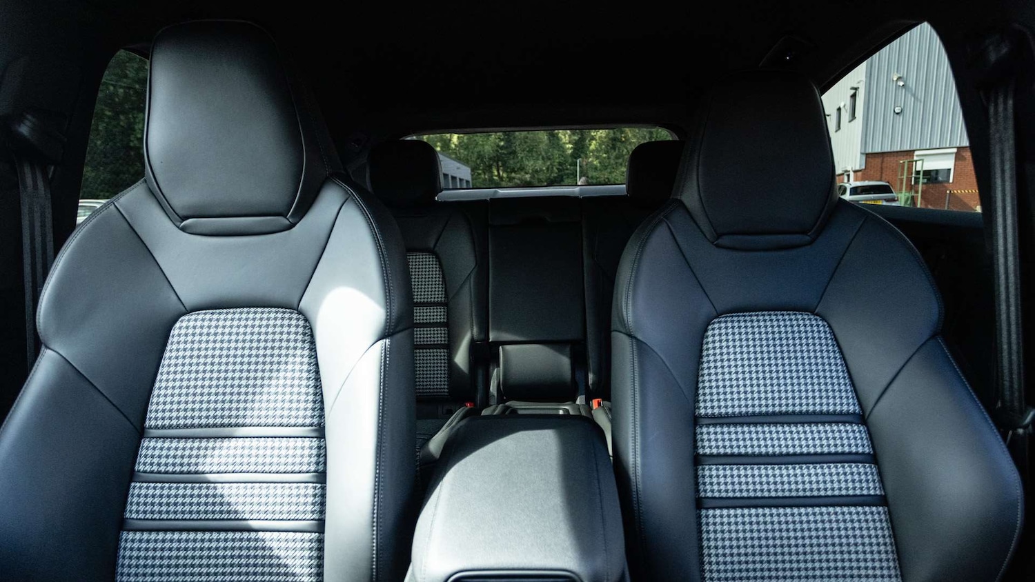 Used Porsche Cayenne 2025 for sale - 75818873: Photo 15