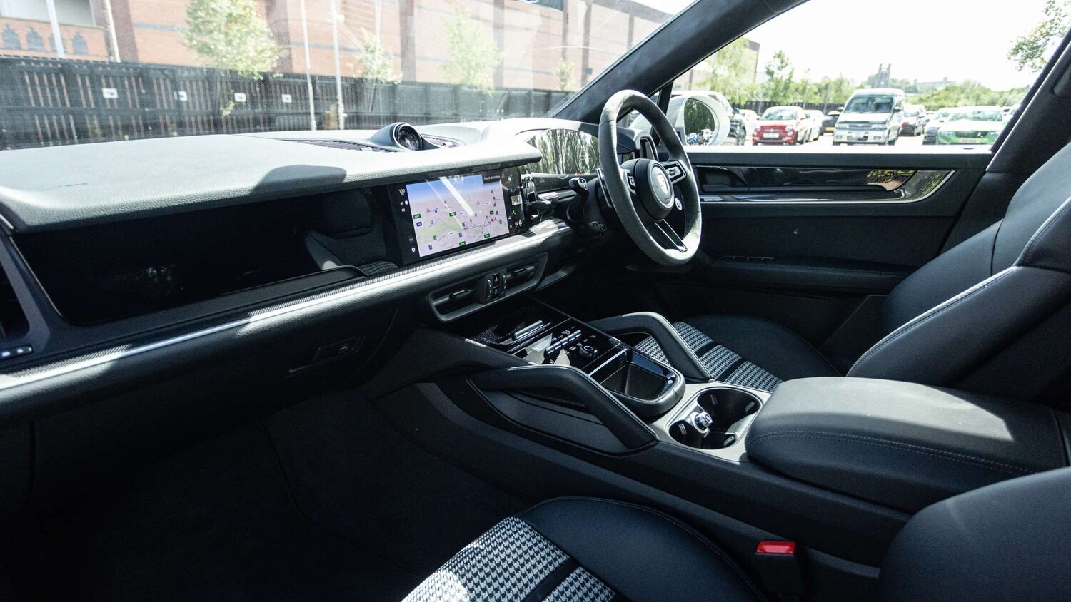 Used Porsche Cayenne 2025 for sale - 75818873: Photo 5