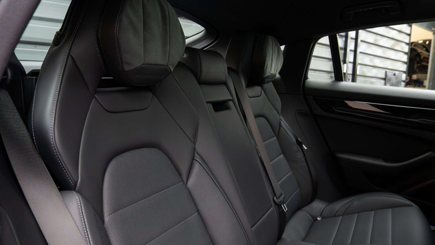 Used Porsche Panamera 2025 for sale - 77553060: Photo 16