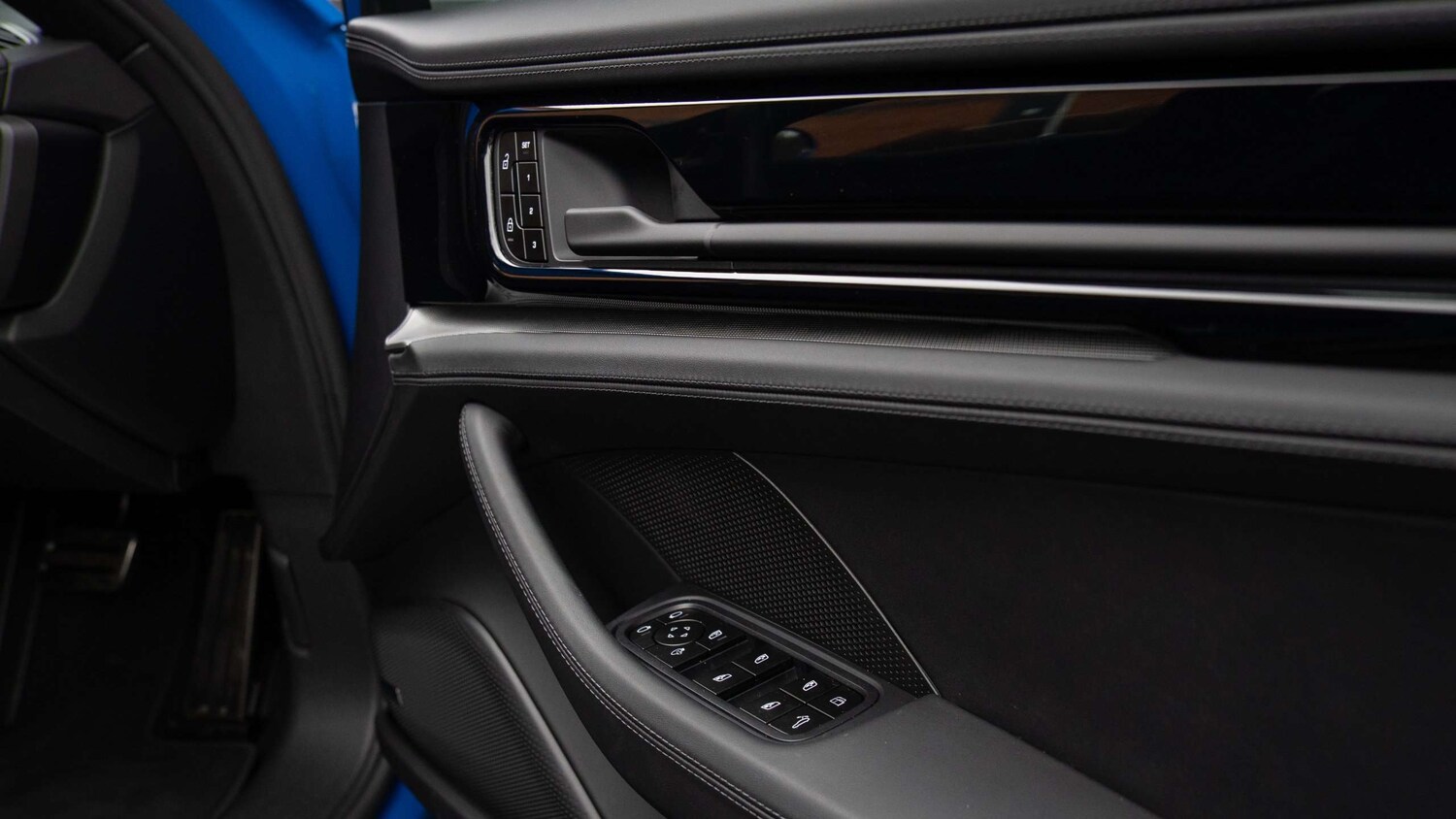 Used Porsche Panamera 2025 for sale - 77553060: Photo 18