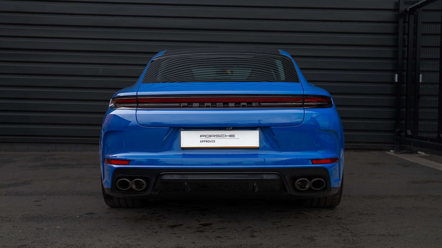 Used Porsche Panamera 2025 for sale - 77553060: Photo 5