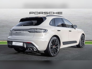 Used Porsche Macan 2023 for sale - 76889826: Photo