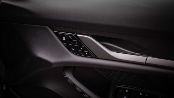 Used Porsche Taycan 2025 for sale - 75216891: Photo 30