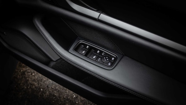 Used Porsche Taycan 2024 for sale - 75218309: Photo 26
