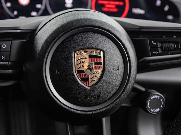 Used Porsche Taycan 2025 for sale - 75217166: Photo 17
