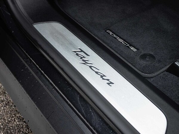 Used Porsche Taycan 2025 for sale - 75217166: Photo 31