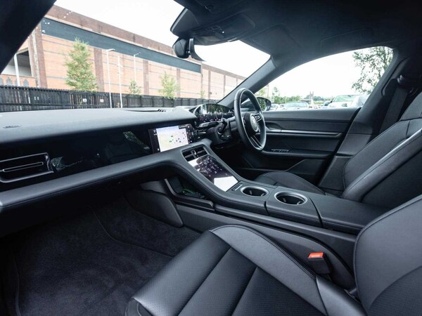 Used Porsche Taycan 2025 for sale - 75217166: Photo 5