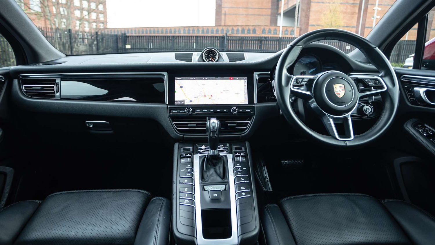 Used Porsche Macan 2021 for sale - 76636691: Photo 14