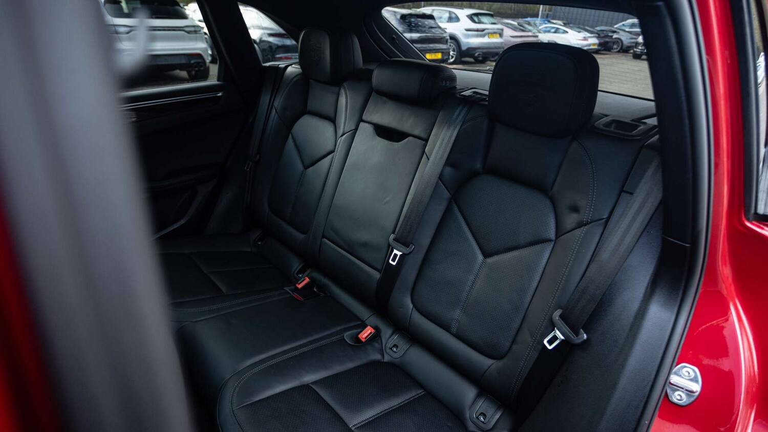 Used Porsche Macan 2021 for sale - 76636691: Photo 17