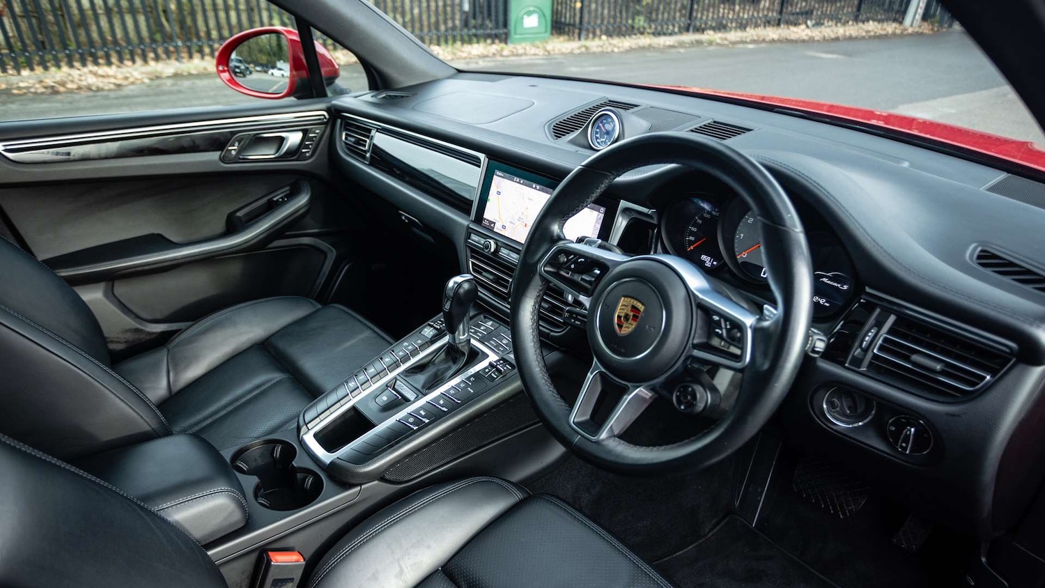 Used Porsche Macan 2021 for sale - 76636691: Photo 18