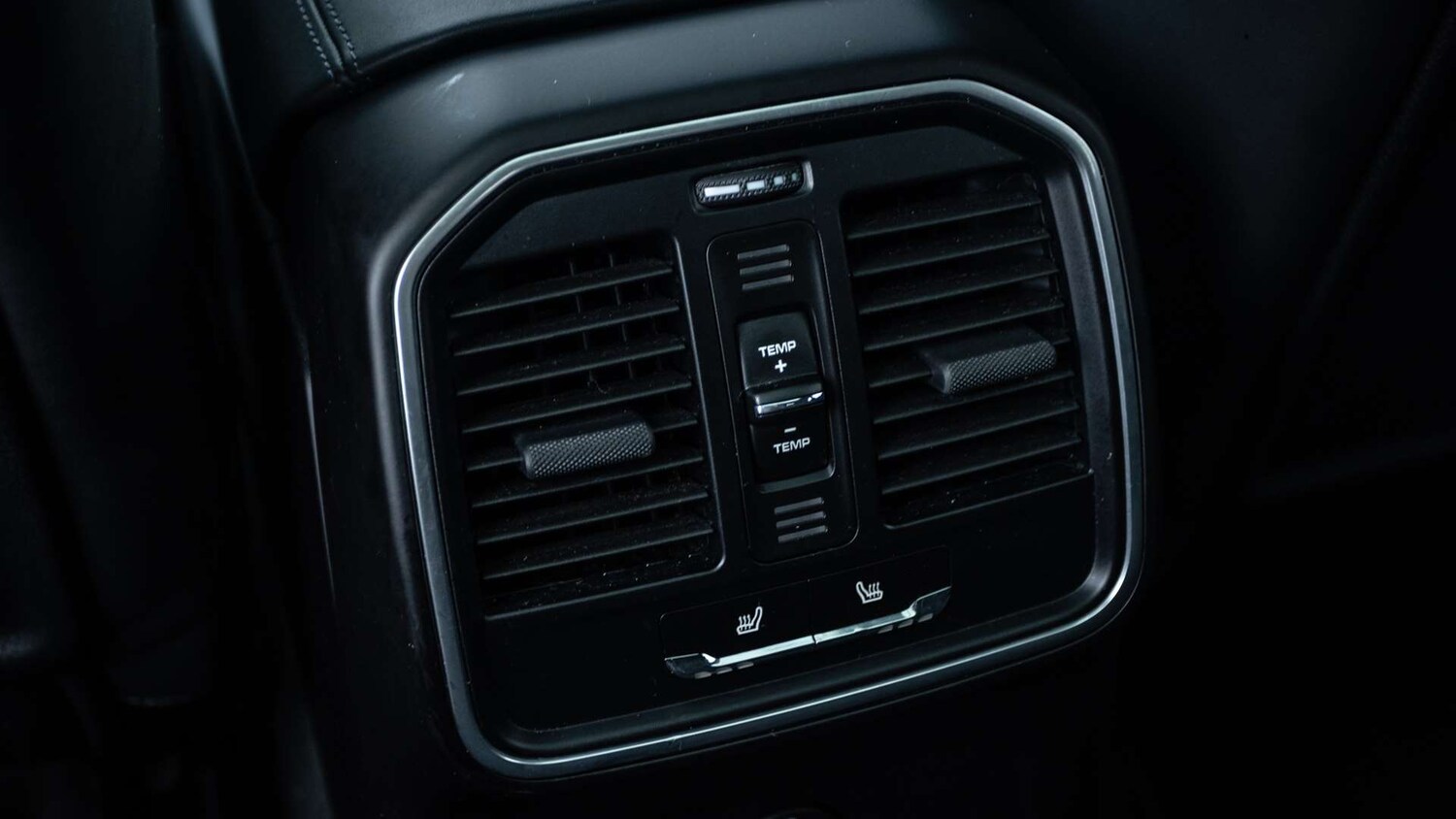 Used Porsche Macan 2021 for sale - 76636691: Photo 28