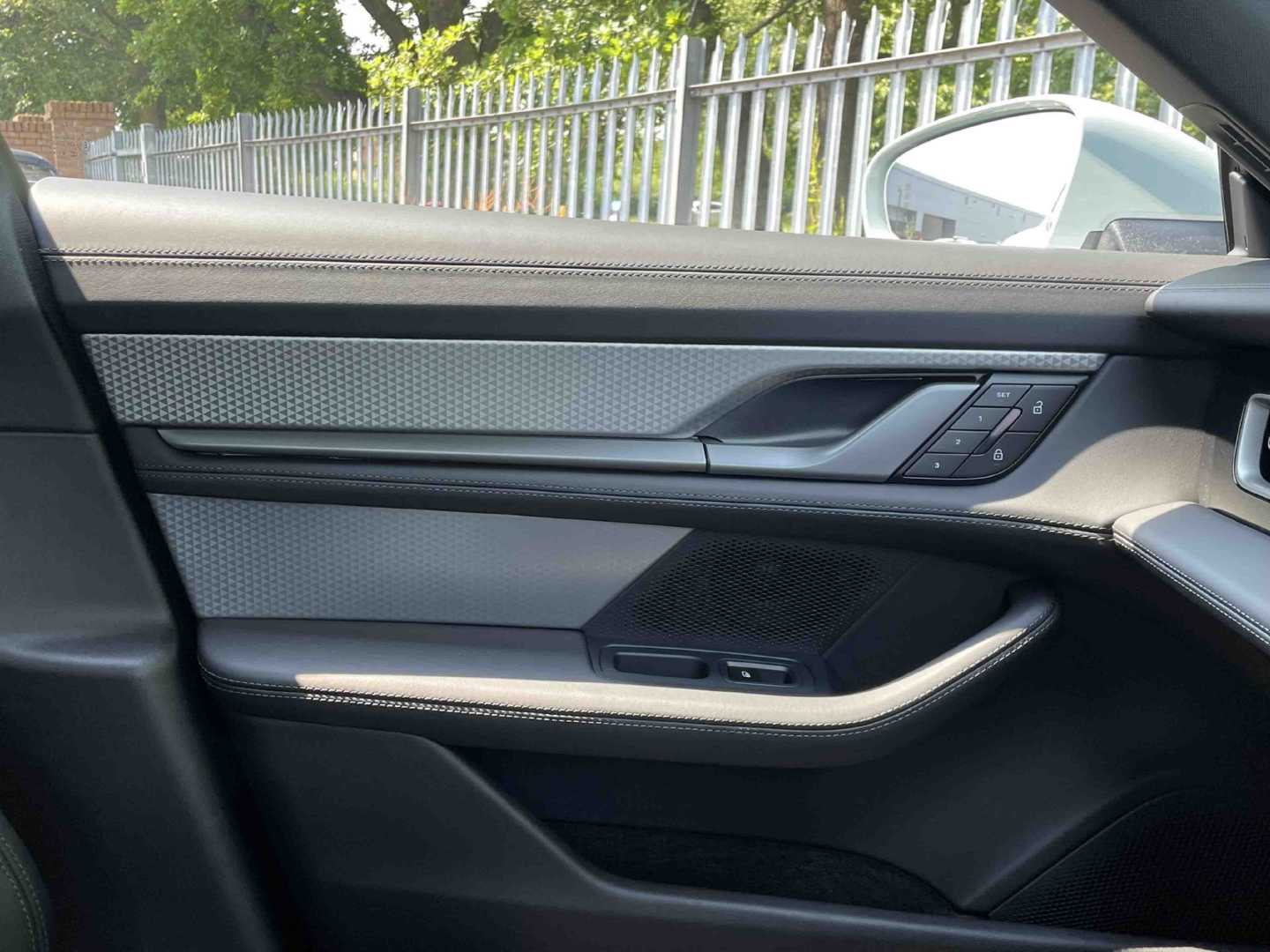 Used Porsche Taycan 2024 for sale - 76668929: Photo 22