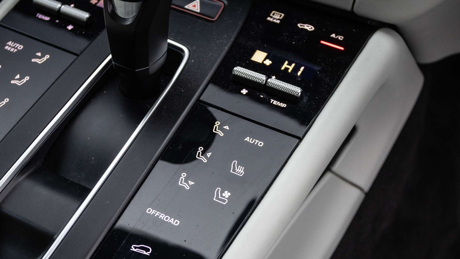 Used Porsche Macan 2022 for sale - 77740954: Photo 21