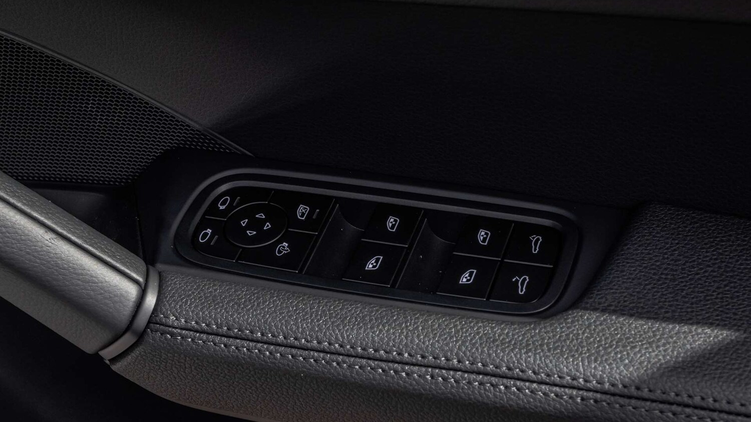 Used Porsche Cayenne 2025 for sale - 75968041: Photo 32