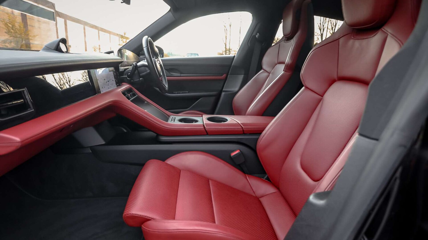 Used Porsche Taycan 2020 for sale - 76435636: Photo 12