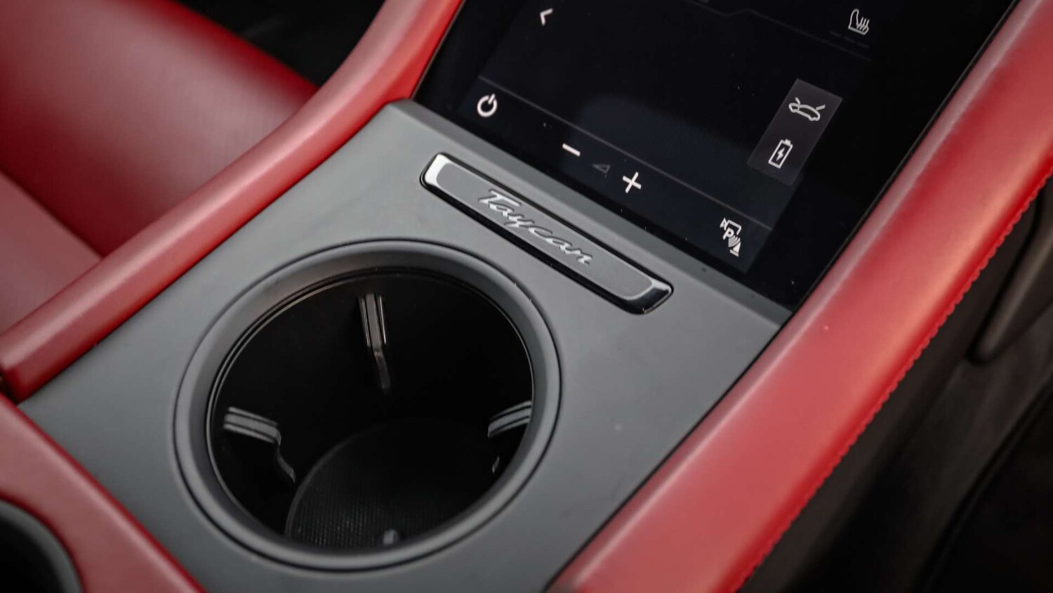 Used Porsche Taycan 2020 for sale - 76435636: Photo 24