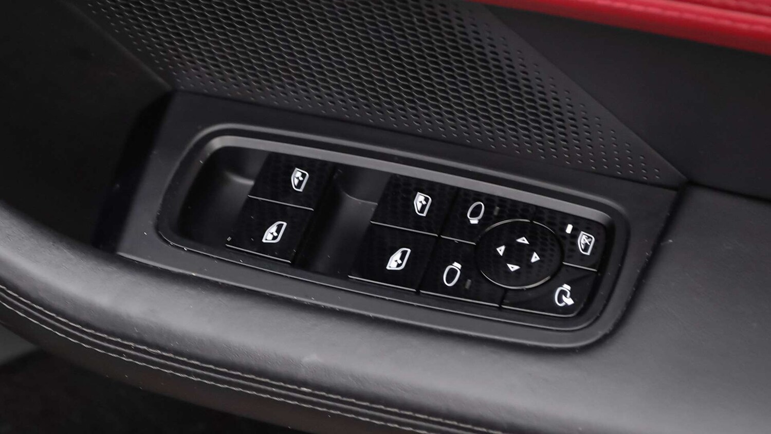 Used Porsche Taycan 2020 for sale - 76435636: Photo 27