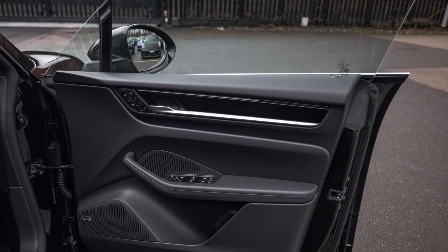 Used Porsche Macan for sale - 78104348: Photo 28