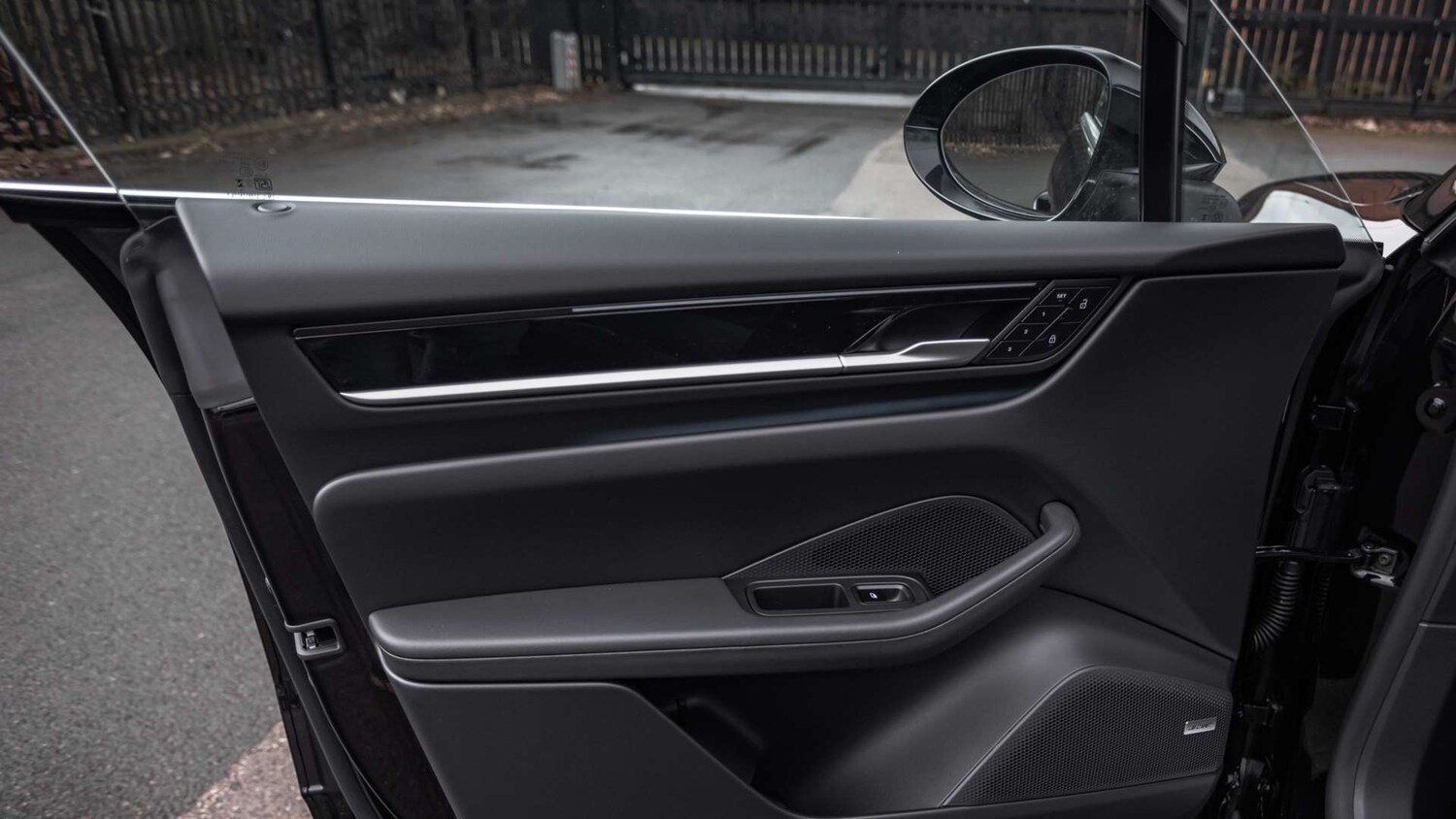 Used Porsche Macan for sale - 78104348: Photo 32